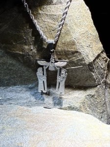 پلاک استیل طرح سرباز و فروهر رنگ سیلور