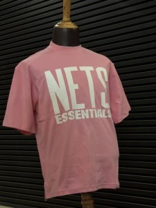 تیشرت برند ESSENTIALS طرح NETS