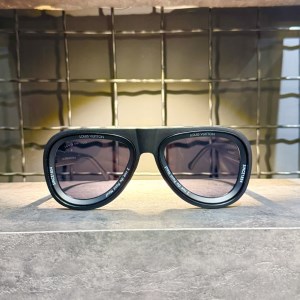 عینک برند LOUIS VUITTON فریم کائوچویی مشکی / شیشه دودی کد 7781