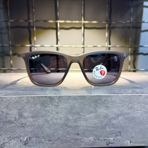 عینک برند RAY BAN فریم دودی / شیشه دودی کد RB7222