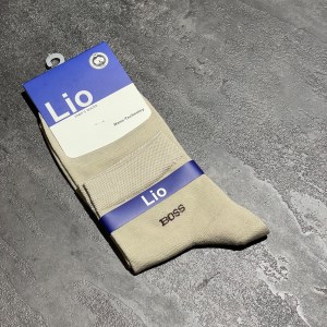 جوراب نیم ساق برند LIO طرح BOSS رنگ کرم کد 17481