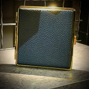 جعبه سیگار GVIPAI طرح چرم رنگ مشکی کد 185116