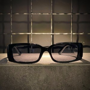 عینک BALENCIAGA فریم کائوچویی مشکی / شیشه دودی کد BB2308