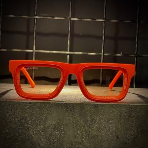 عینک LOUIS VUITTON فریم کائوچویی نارنجی / شیشه عسلی کد 7782